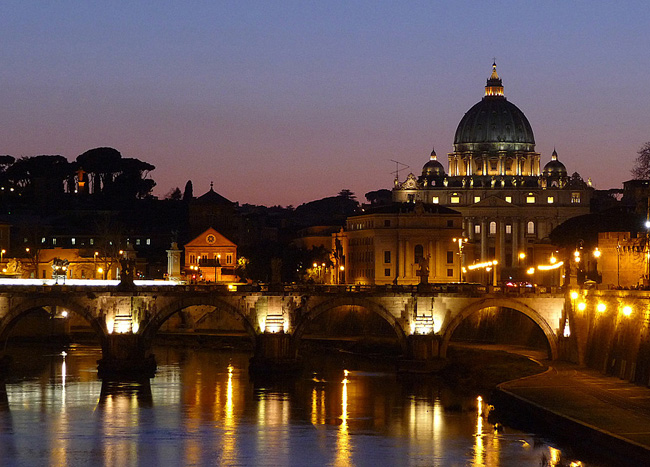 SanPietro dal Tevere - edited.jpg