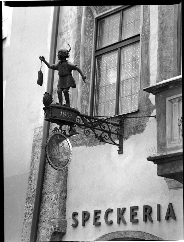speckeria.jpg