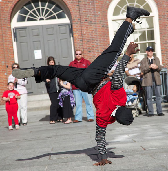 street dancer.jpg